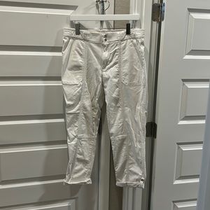 White House Black Market, white crop pants, size 12